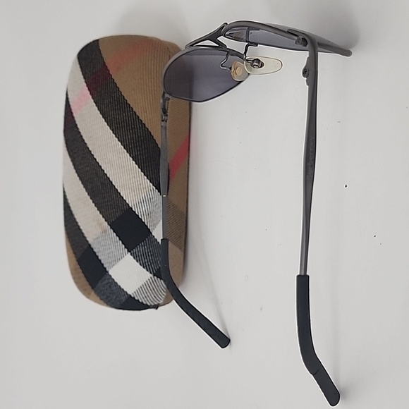 Authentic Burberrys Unisex Sunglasses - Picture 5 of 14
